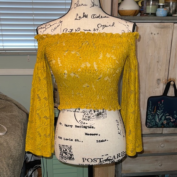 Off shoulder floral pattern Crop Top - Picture 1 of 4